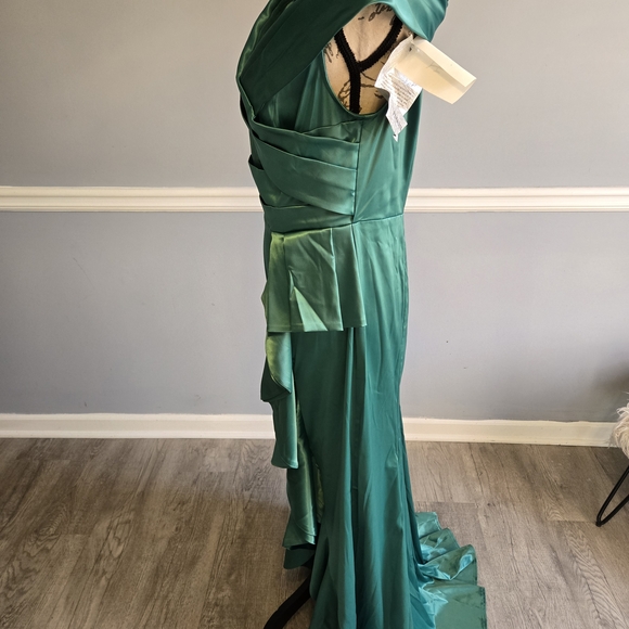 Elegant Teal Evening Gown- Emerald Green Size S - Picture 4 of 9